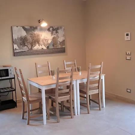 Tra Gli Ulivi * Putignano
