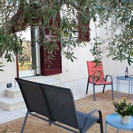 Holiday home Tra Gli Ulivi